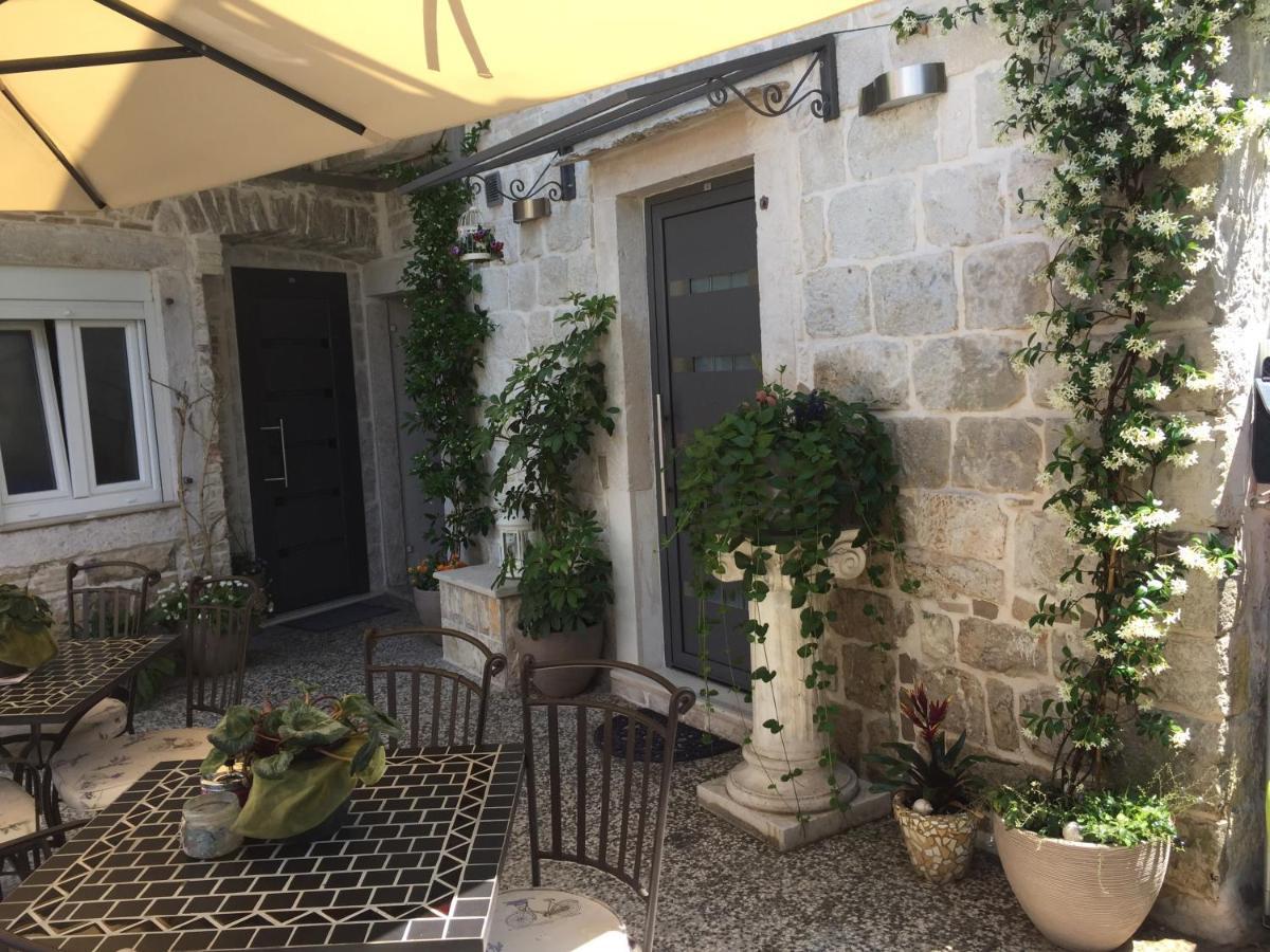 Guest House Laura Split Ngoại thất bức ảnh